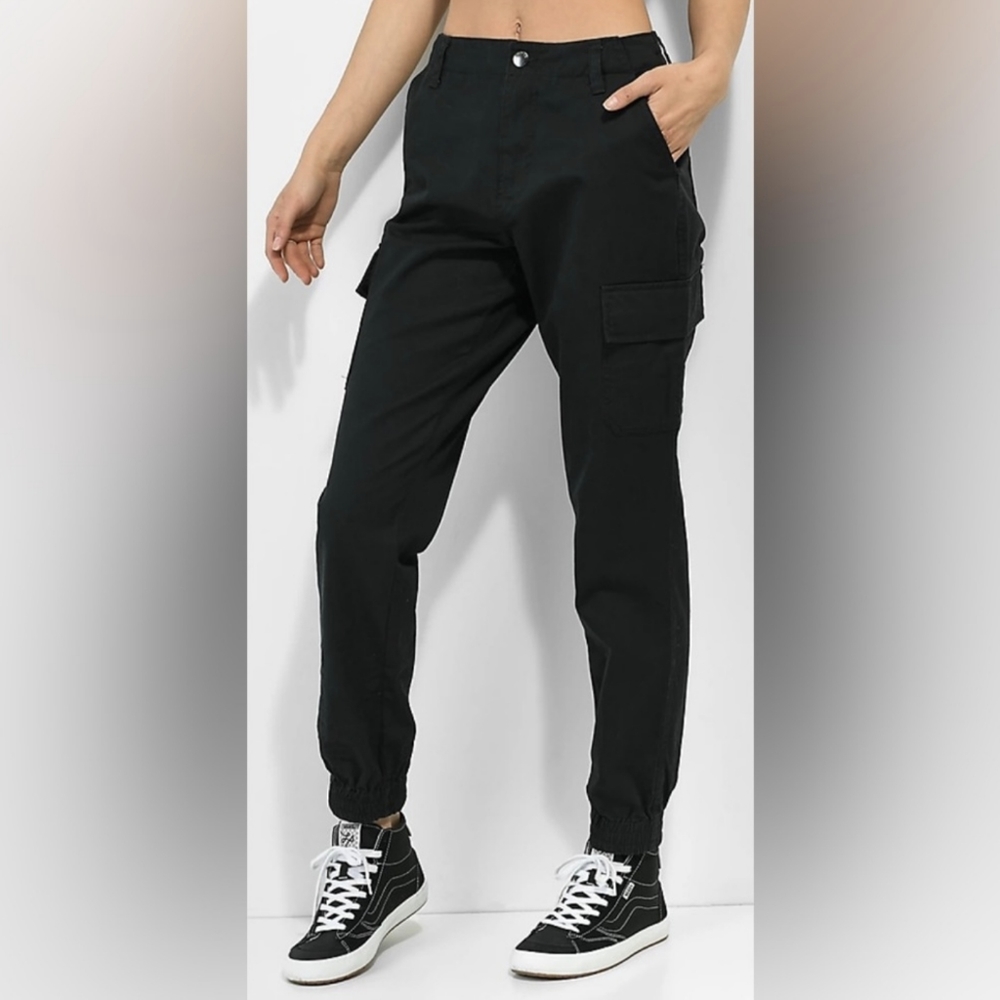 Empyre Cargo Skater Pants in Black